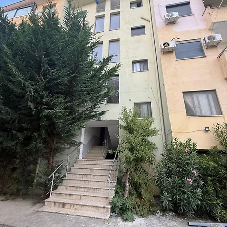 Apartamento Hysa Golem (Tirana)